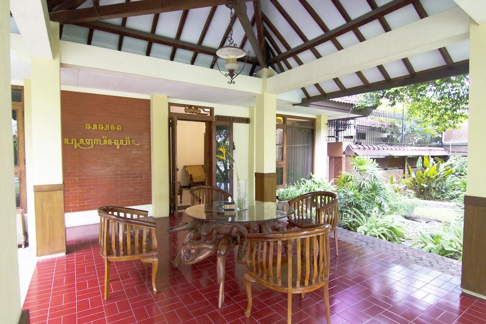Urbanview Sasono Putro Condoongcatur By Reddoorz Kejayan Luaran gambar