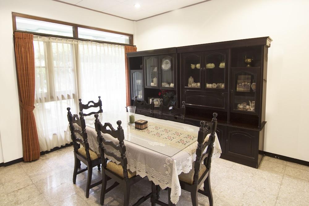 Urbanview Sasono Putro Condoongcatur By Reddoorz Kejayan Luaran gambar