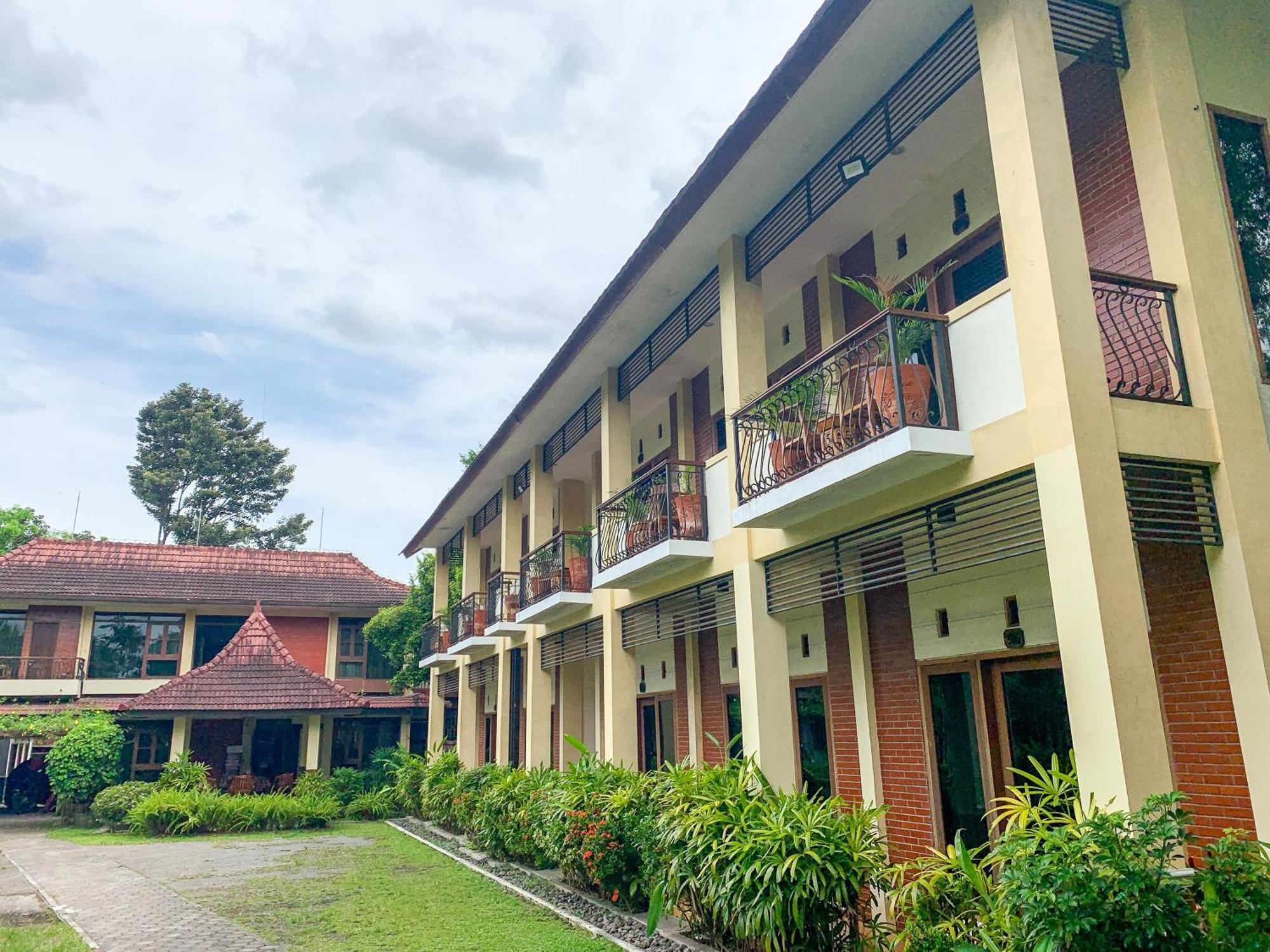 Urbanview Sasono Putro Condoongcatur By Reddoorz Kejayan Luaran gambar