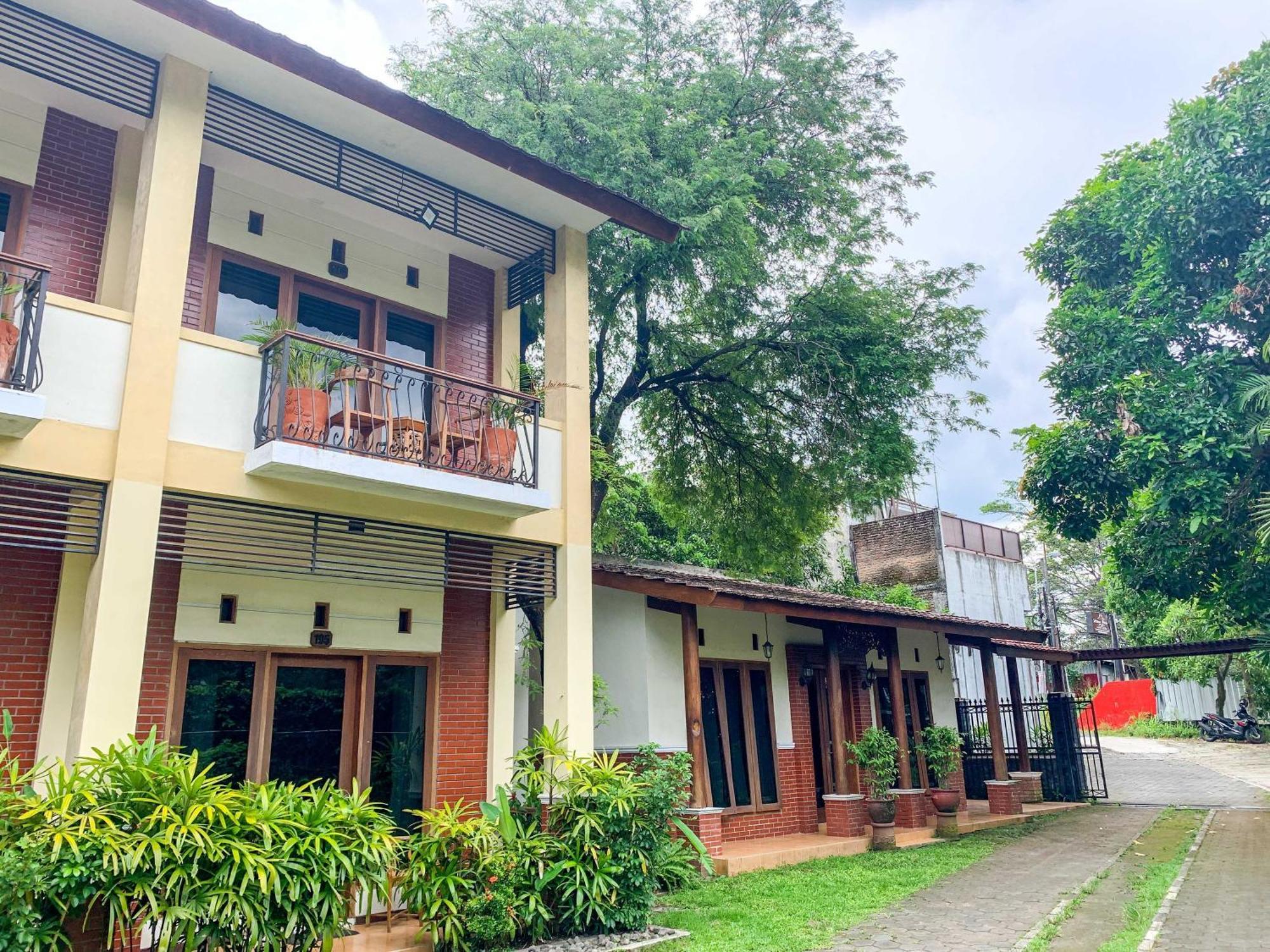 Urbanview Sasono Putro Condoongcatur By Reddoorz Kejayan Luaran gambar